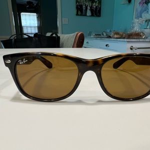 Tortoise shell ray bans